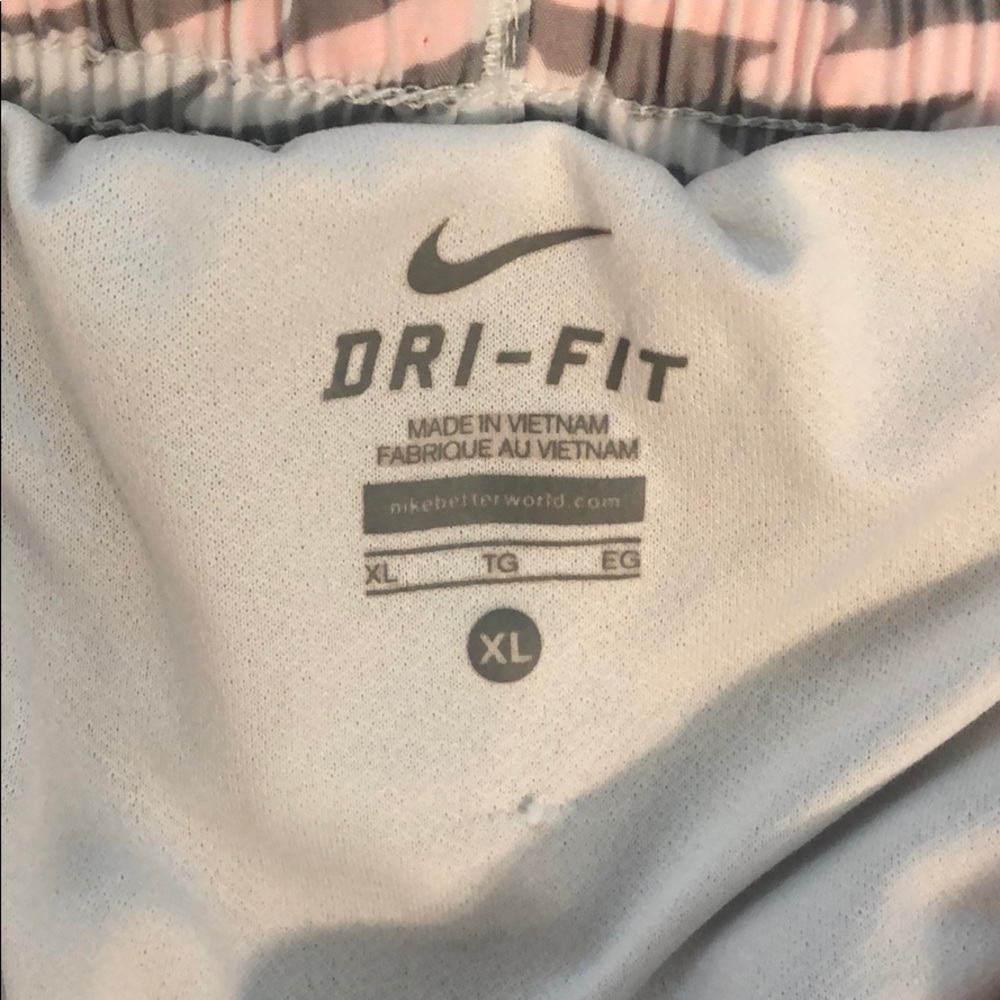 Nike Girls Dri-Fit Running Shorts in Zebra Print - Picture 4 of 4